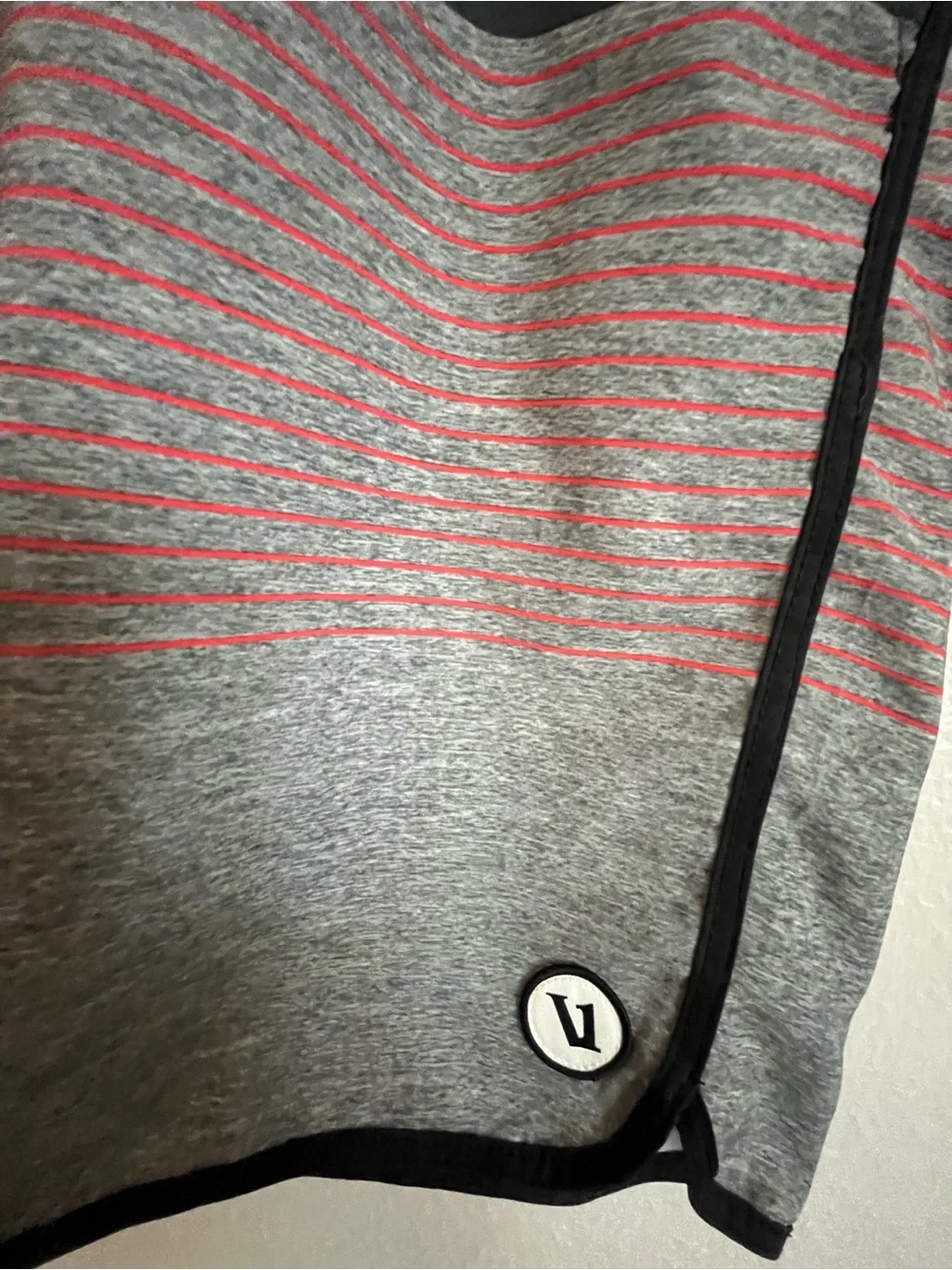 Vuori Cruise Boardshort in Melon Stripe size 34